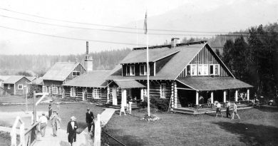 Rainbow Lodge, Alta Lake [CVA 289-004.204]