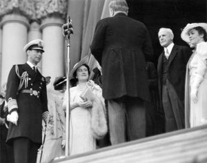 King George VI and Queen Elizabeth [AM54-S4-: K and Q P1]