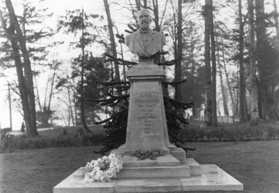 1911, Oppenheimer Monument. Archives Item# Mon P60