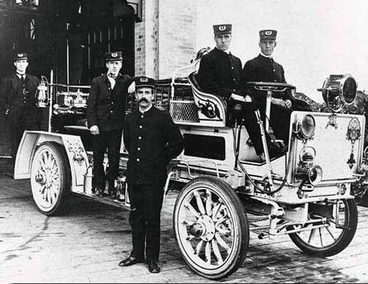 1907 Seagrave Firetruck
[Photo: Vancouver Fire and Rescue Services]